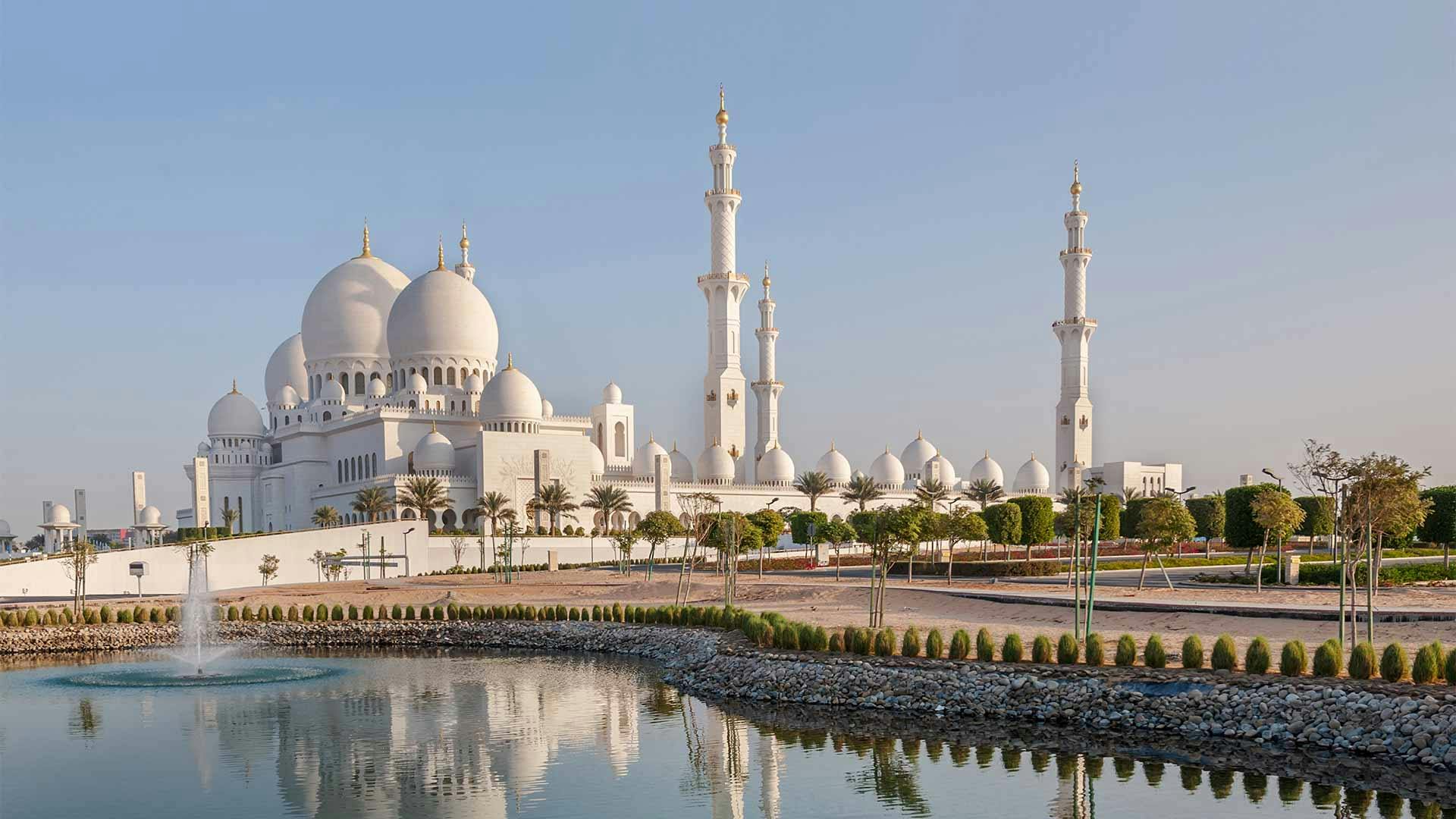 Sheikh Zayed mosque in Middle East United Arab Emirates