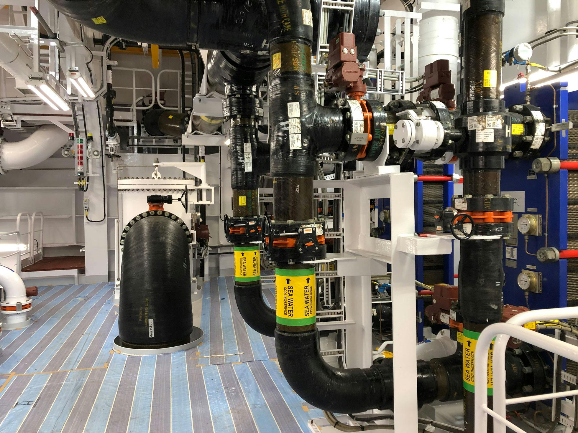 Bondstrand GRE piping systems inside an offshore facility