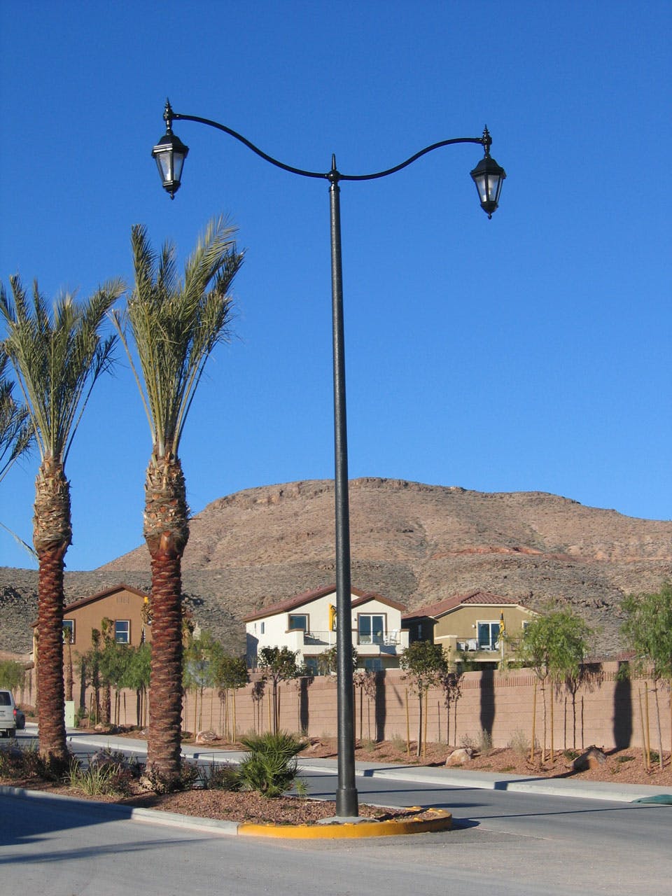 Round Poles for Outdoor Street Lighting