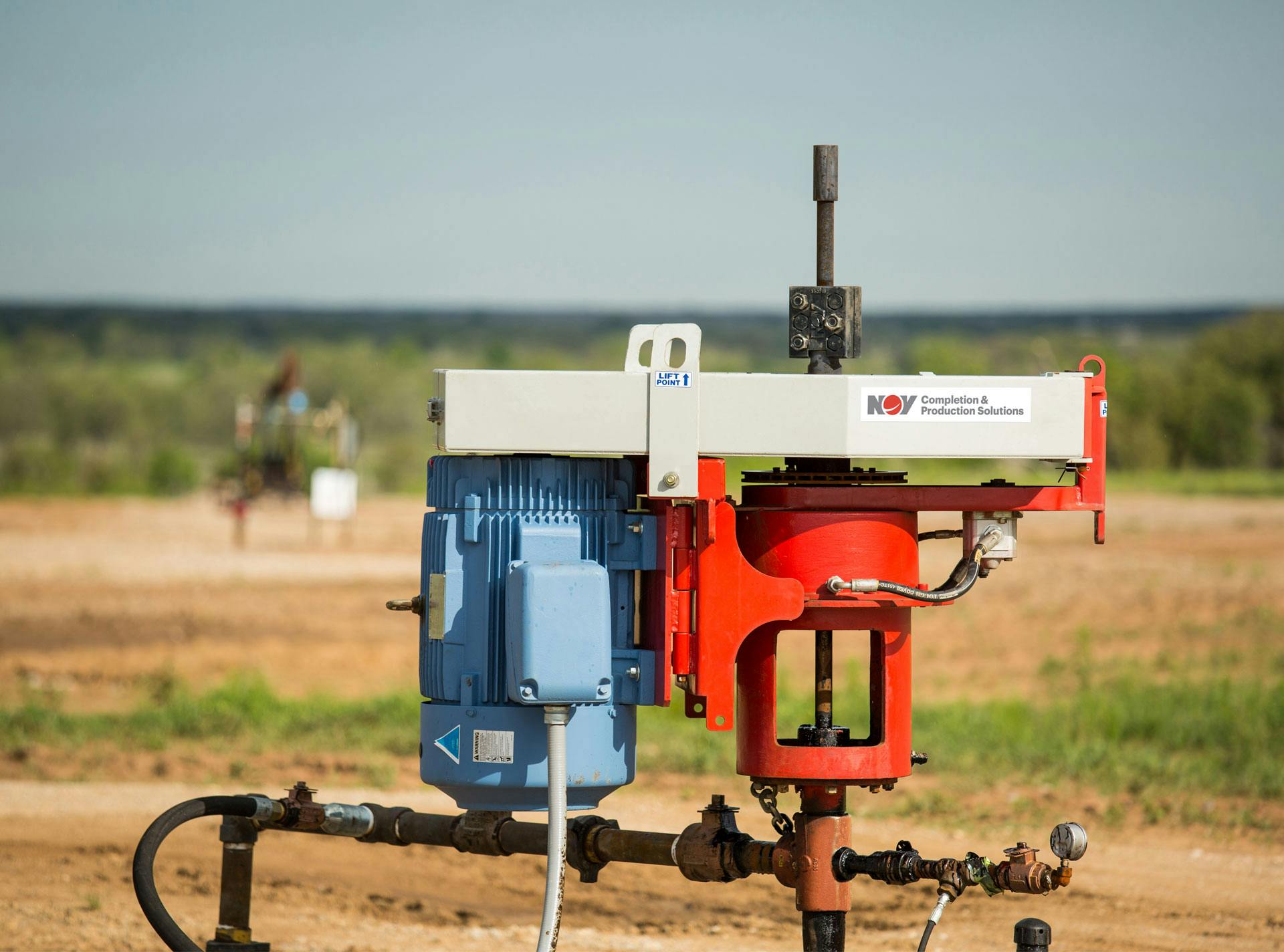 Image of an Electric Driveheads Oil Frame in a field